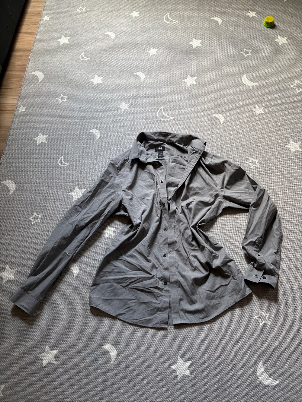 H&M Slim Fit Button-Up Shirt in Light Gray